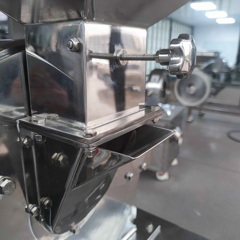 高品質な工業用チリパウダー粉砕機。パルスサイクロン集塵機能を - Sugar Powder Grinding Machine のレビューと価格
